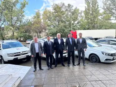УФНС по РД передало 12 автомобилей и гуманитарную помощь для участников СВО