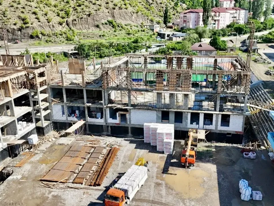 В Унцукульском районе проверили ход строительства двух школ