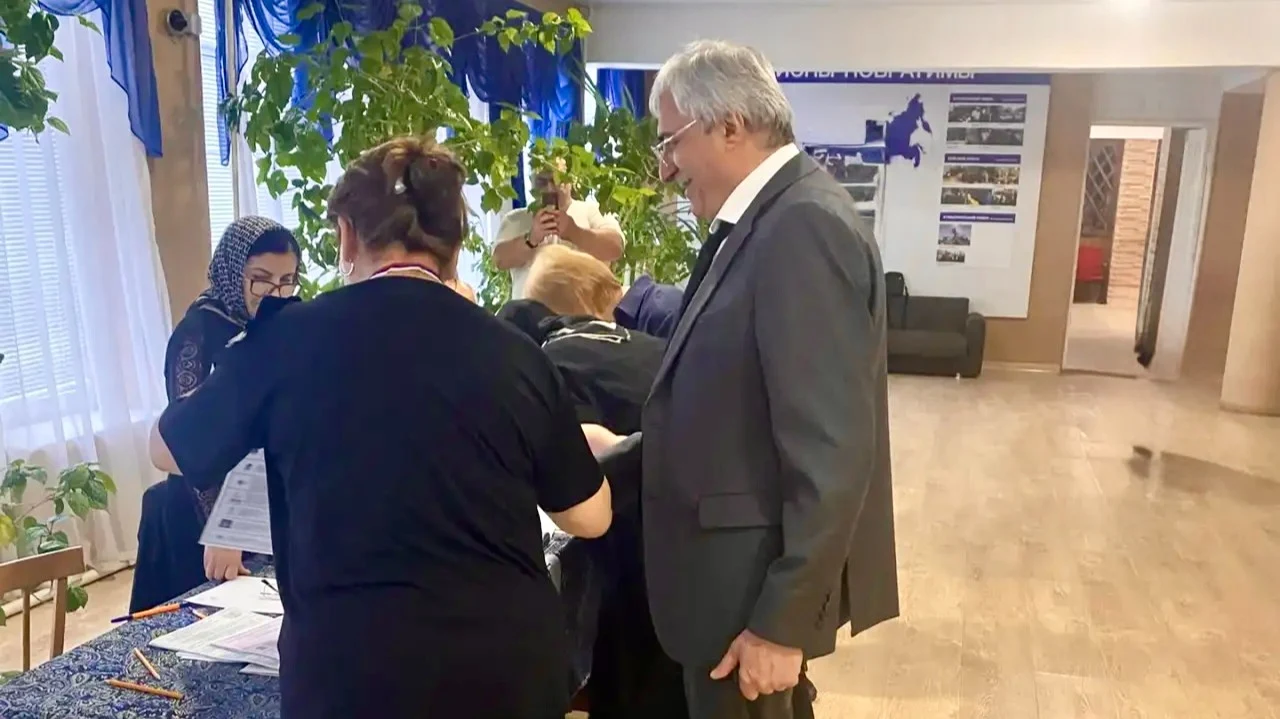 В Новолакском районе сохраняется высокая активность на выборах