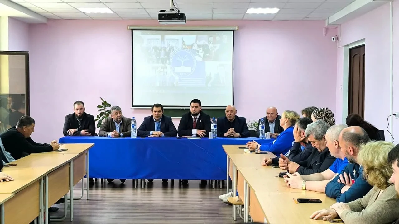 В ДГУ обсудили будущее выпускников факультета физкультуры