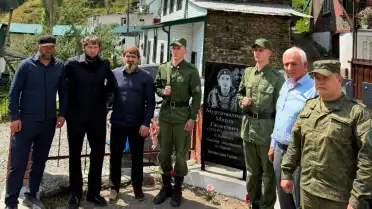 В селе Камилух Тляратинского района открыли памятник участникам СВО