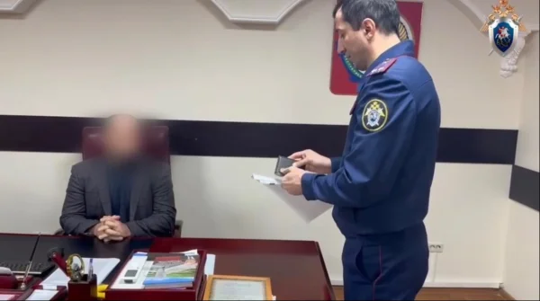 В Дагестанском фонде капремонта прошли обыски по делу об «опасном» ремонте дома в Махачкале