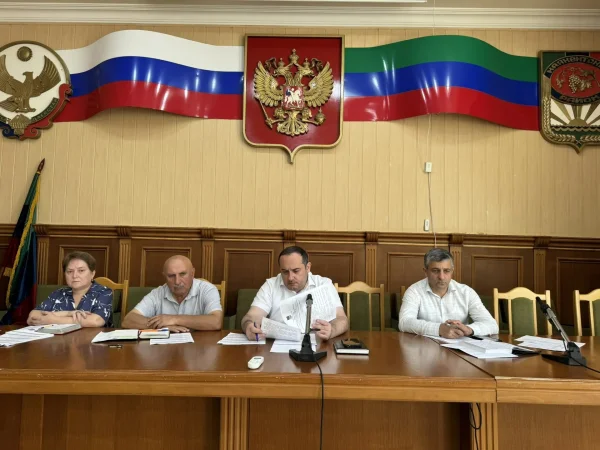 Ход весеннего призыва на военную службу обсудили в Каякентском районе