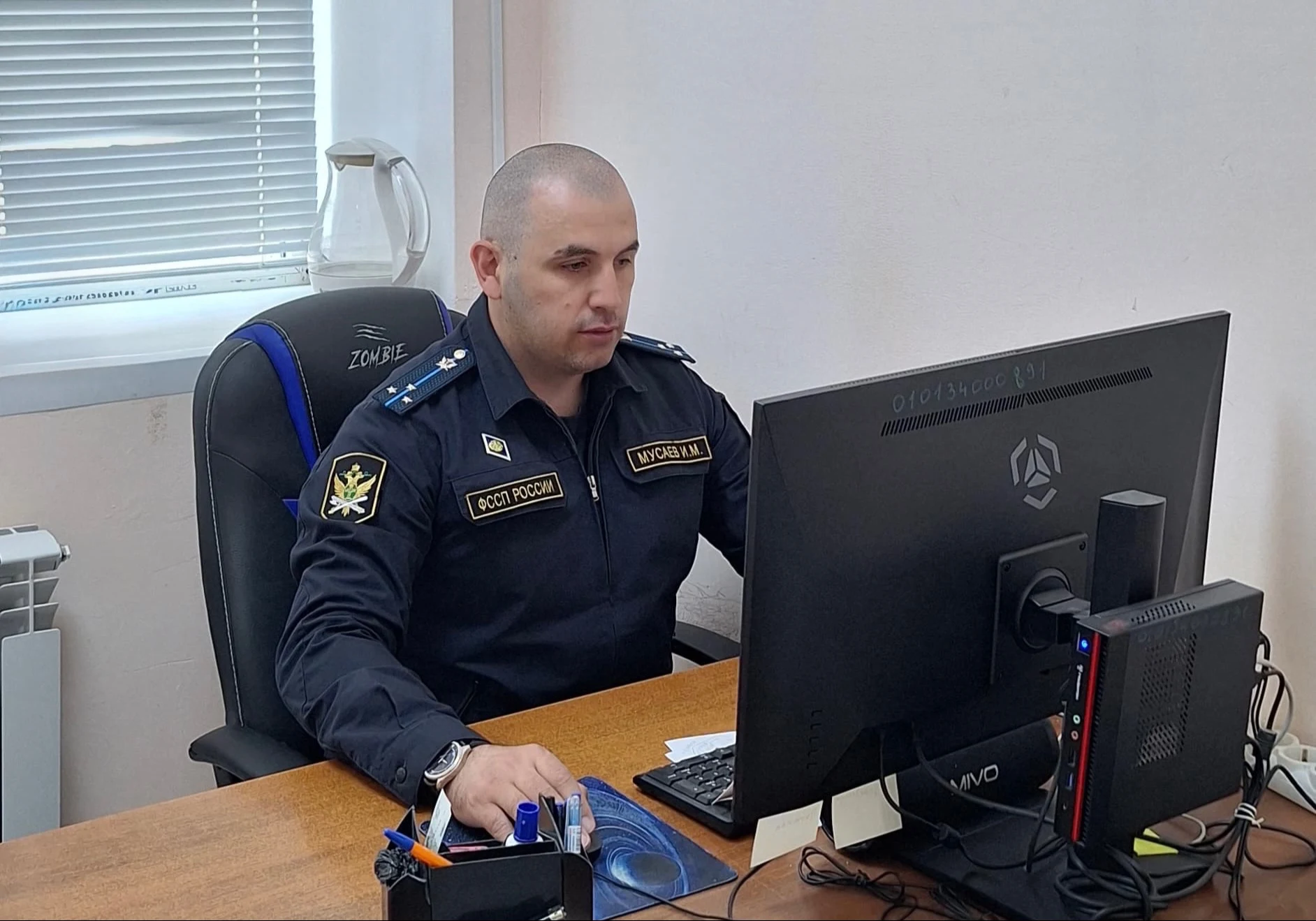 Судприставы Дагестана изъяли автомобиль у предпринимателя за долг в четверть миллиона рублей