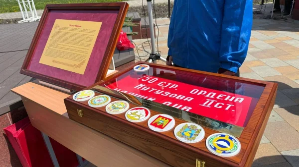 В Пятигорске торжественно передали Знамя Победы делегации Дагестана