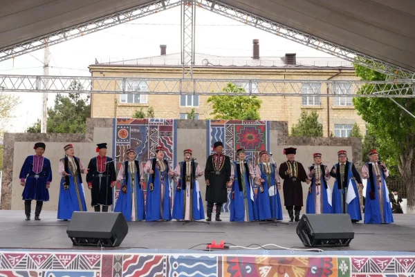 В Каспийске стартовал международный фестиваль народного творчества