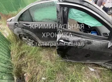 В Махачкале подросток врезался в столб на угнанной иномарке