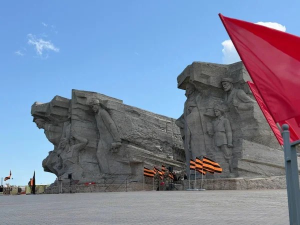 Дагестанская колонна автопробега в рамках акции «Знамя Победы» прибыла в город-герой Керчь