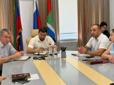Глава Магарамкентского района провел аппаратное совещание по актуальным вопросам