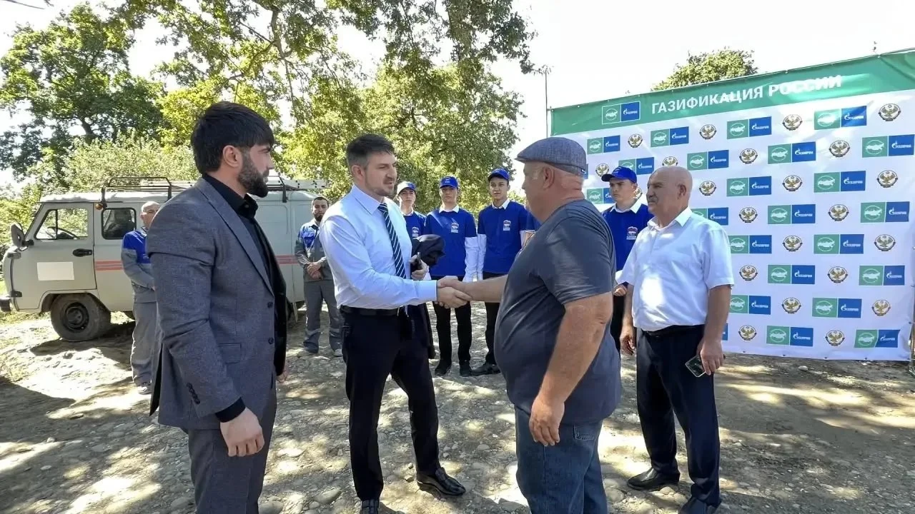 В дом родителей Героя России в Дербентском районе провели газ