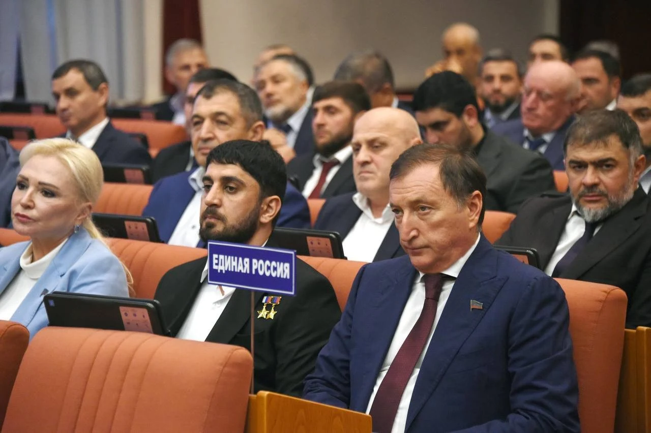 Заур Аскендеров возглавил фракцию «Единая Россия» в парламенте Дагестана