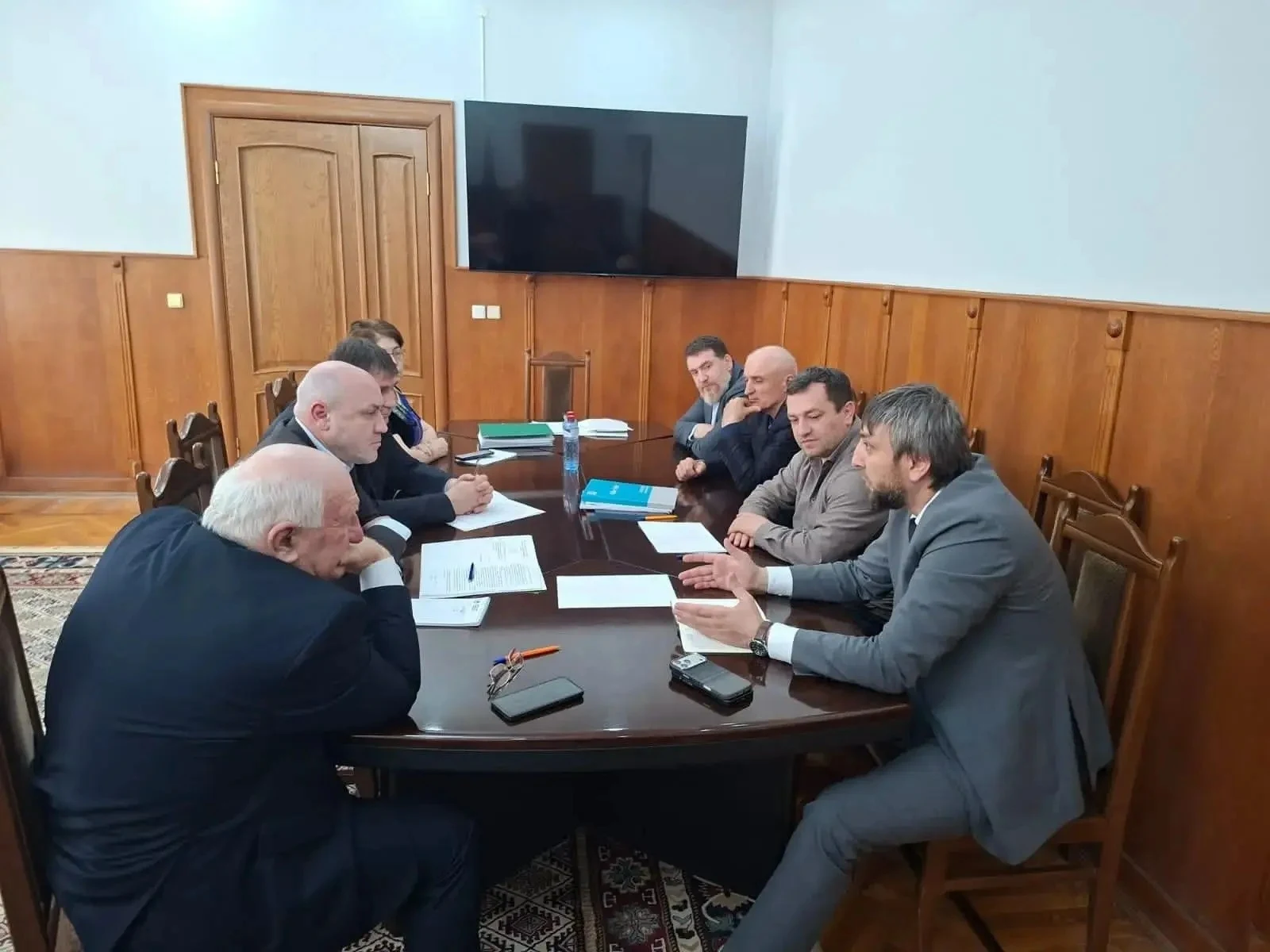 Минтранс Дагестана окажет поддержку в восстановлении поврежденных паводками дорог Карабудахкентского района