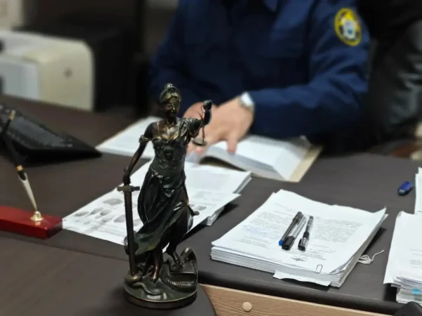20-летнему жителю Каспийска грозит реальный срок за наезд на правоохранителей