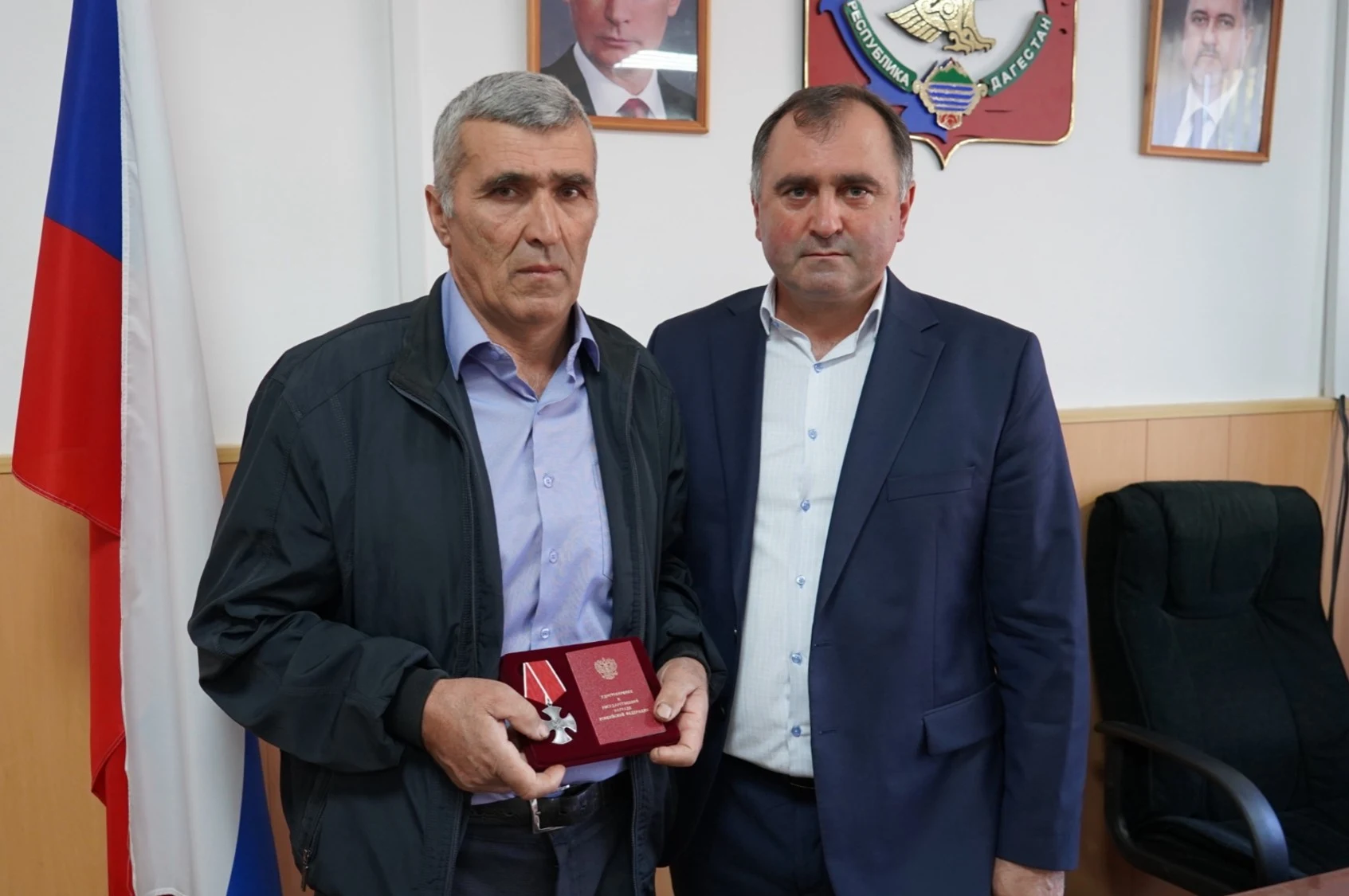 В Хивском районе родственникам погибших участников СВО передали государственные награды