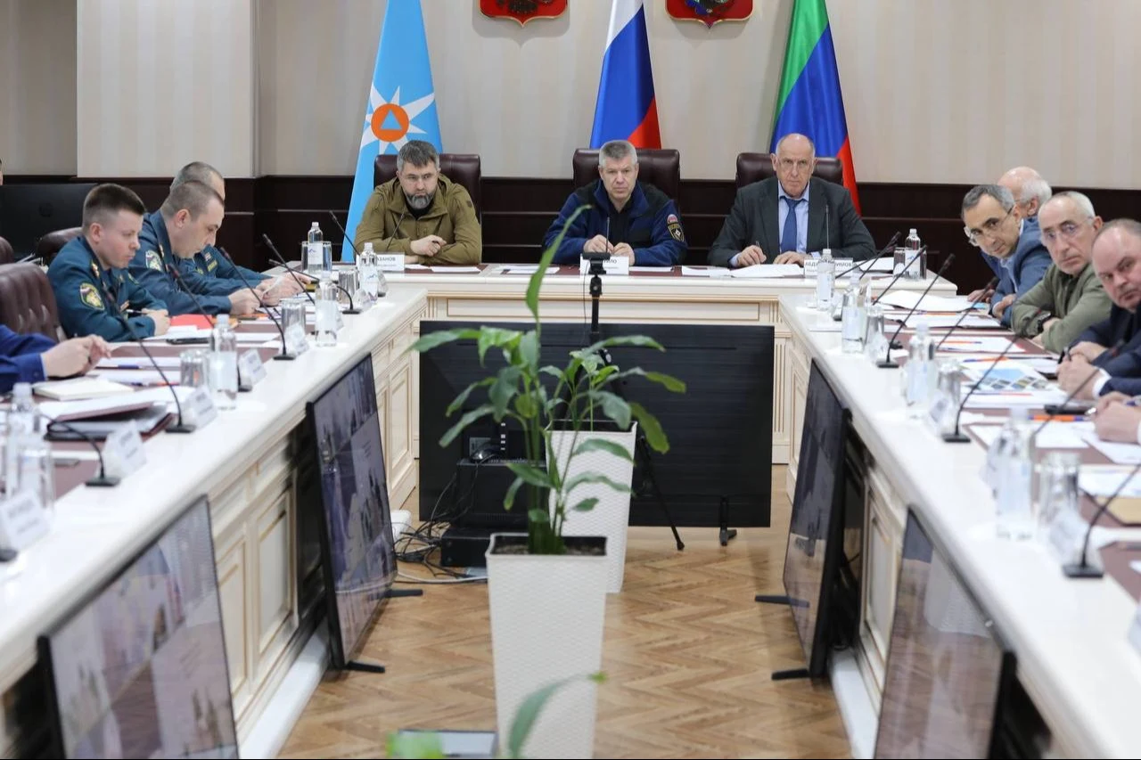 В Махачкале проходит заседание межведомственного оперштаба по ликвидации последствий ЧС