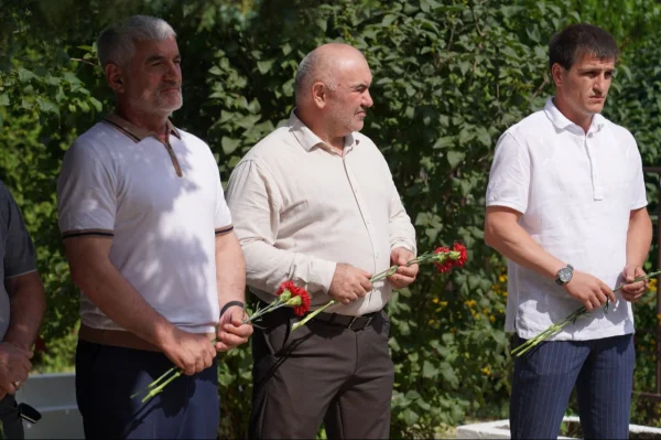 День памяти и скорби прошел в Хасавюрте