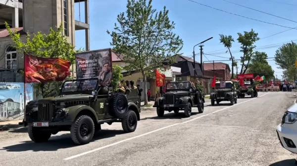 Ретромашины украсили Парад Победы в Бабаюртовском районе