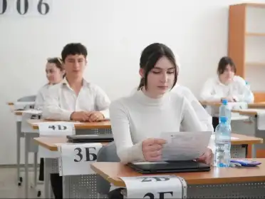 Более 2,5 тысячи девятиклассников сдают русский язык в дополнительный период ГИА