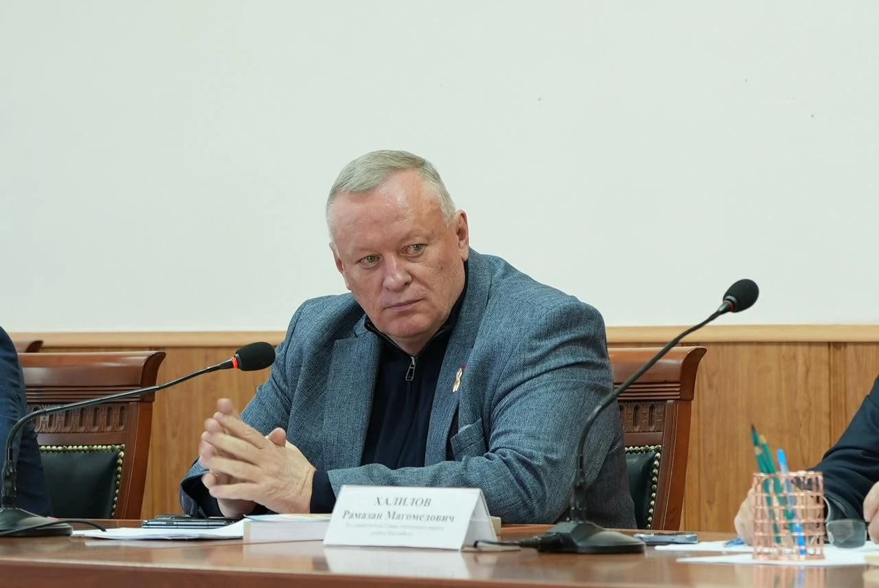 Мэр Каспийска Борис Гонцов покидает пост главы города