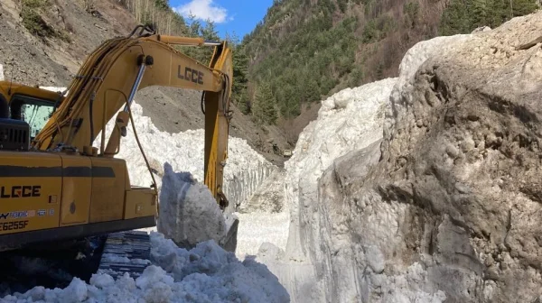 В Тляратинском районе восстанавливают транспортное сообщение после схода лавины