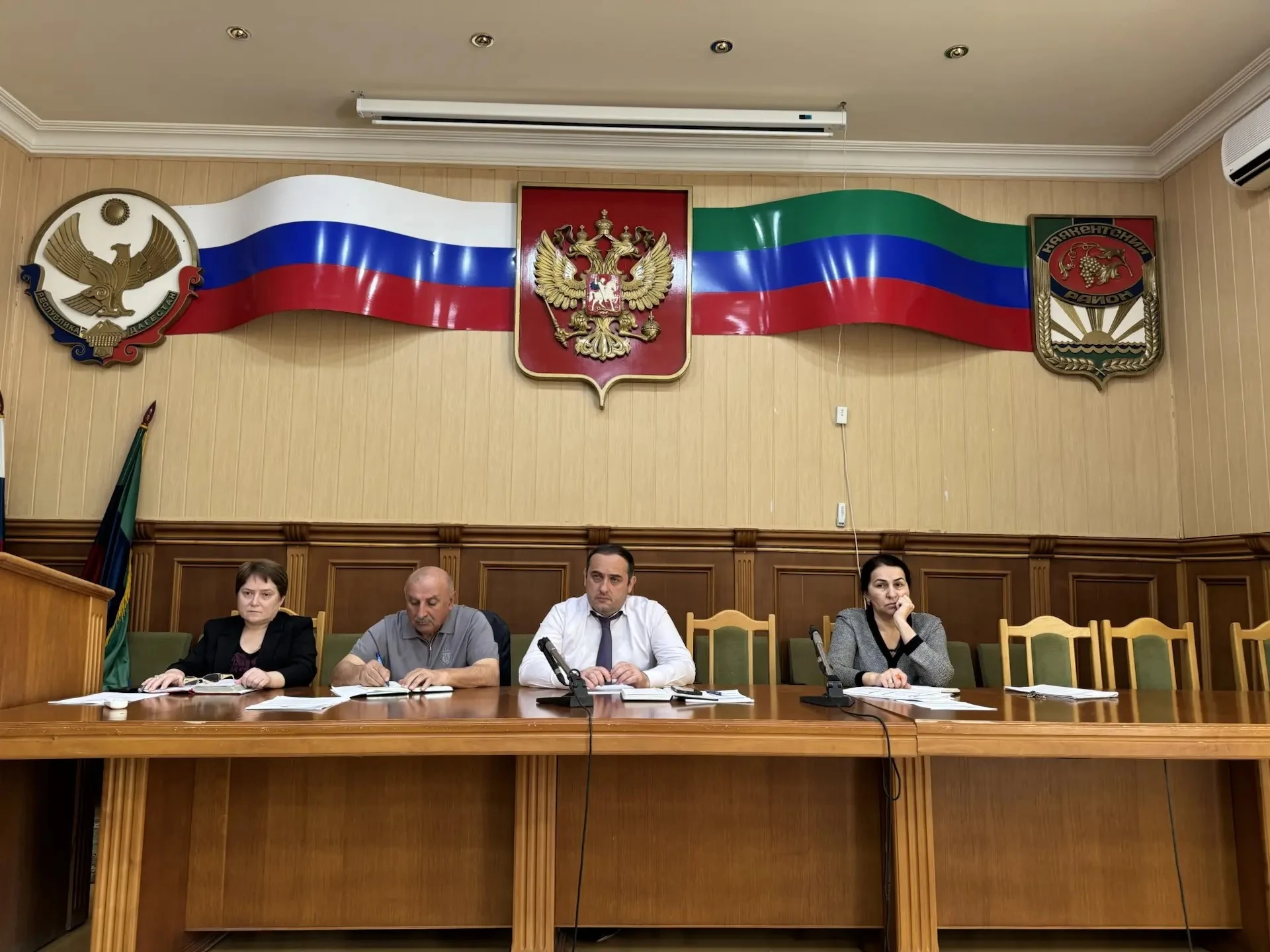 Итоги проведения праздничных мероприятий обсудили в администрации Каякентского района