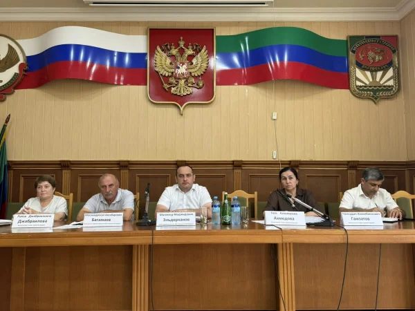 Организацию заключения контрактов жителями для участия в СВО обсудили в Каякентском районе