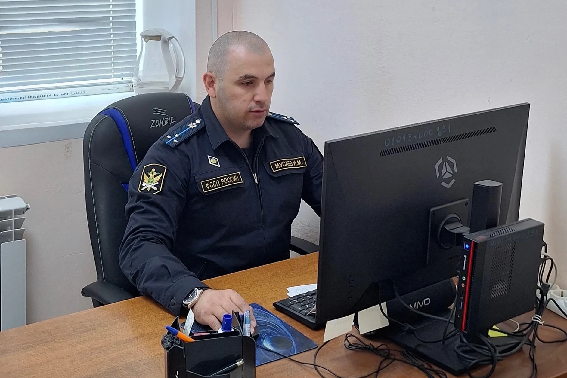 Предприниматель в Акушинском районе погасил крупный долг по налогам после ареста его машины
