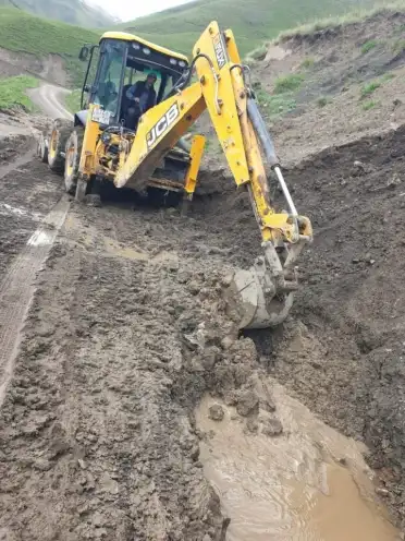 В Агульском районе закрыта автодорога после схода селевых масс