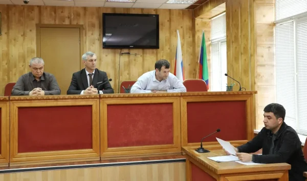 Административная комиссия Кизлярского района рассмотрела восемь дел о правонарушениях