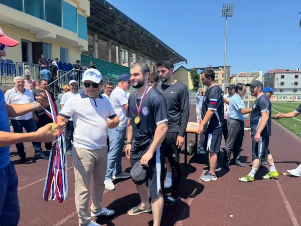 Команда УФНС Дагестана победила на турнире по футболу среди государственных и муниципальных служащих