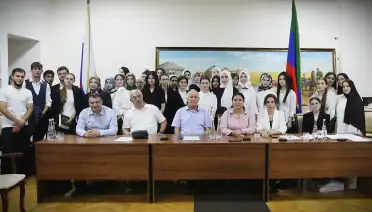 В Доме Дружбы прошёл круглый стол, посвящённый Дню языков народов России