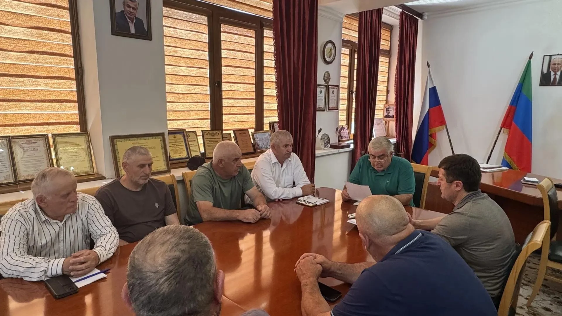 В Ахвахском районе обсудили ход работы по привлечению граждан на контрактную службу
