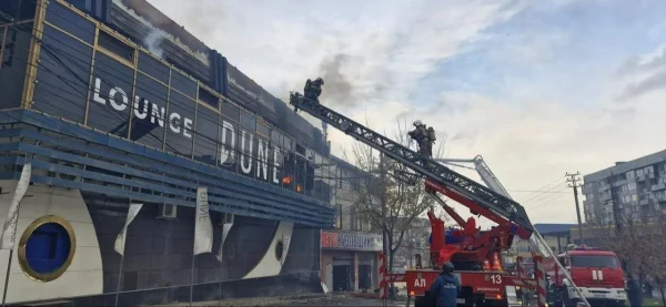 В Дербенте во время пожара в многоэтажке эвакуировали 25 человек