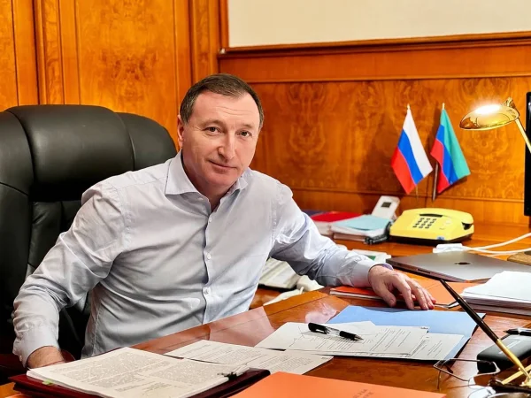 Магомед Рамазанов поздравил спикера Народного Собрания Дагестана Заура Аскендерова с днем рождения