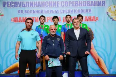 Памяти Героев Дагестана в Каспийске состоялся борцовский турнир