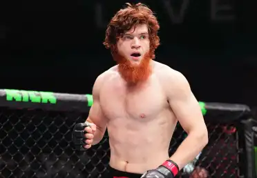 Шара Буллет встретится с экс-чемпионом UFC Исраэлем Адесаньей на турнире в Саудовской Аравии