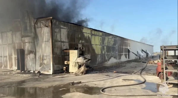 В поселке Мамедкала пожарные ликвидировали возгорание в частном домовладении