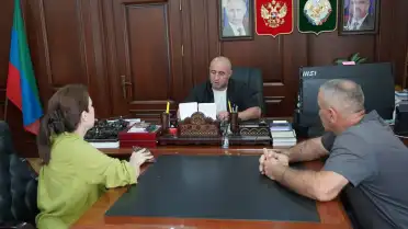 Глава Дагестанских Огней рассмотрел обращения граждан, пострадавших после паводков