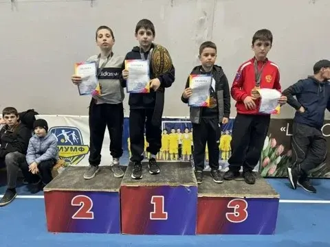 Юные спортсмены из Южно-Сухокумска победили в турнире по вольной борьбе в Ставропольском крае