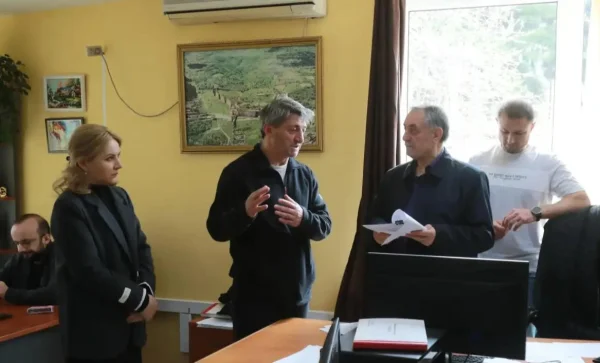 Абдурахман Махмудов контролирует помощь пострадавшим от паводка в Дербентском районе