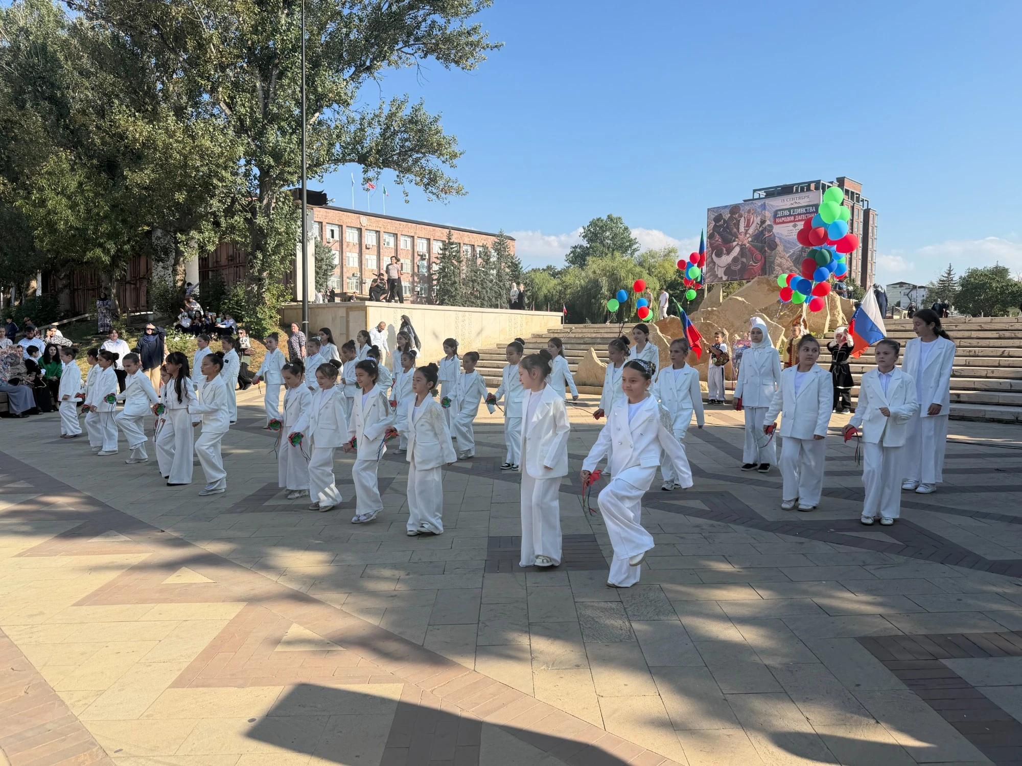 В Буйнакске отпраздновали День единства народов Дагестана