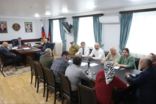 В администрации Кизилюртовского района обсудили готовность к празднованию Дня Победы