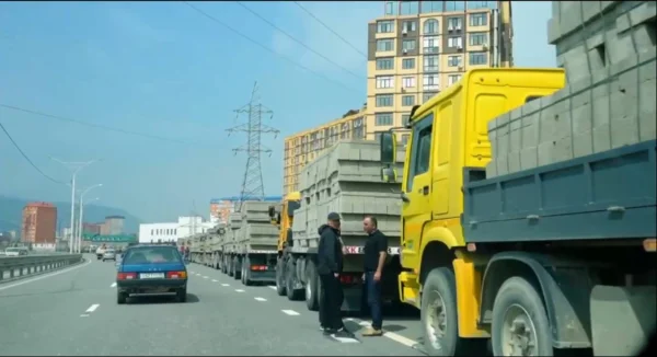 Строительные заводы Дагестана доставили в  Махачкалу материалы  для пострадавших от паводков