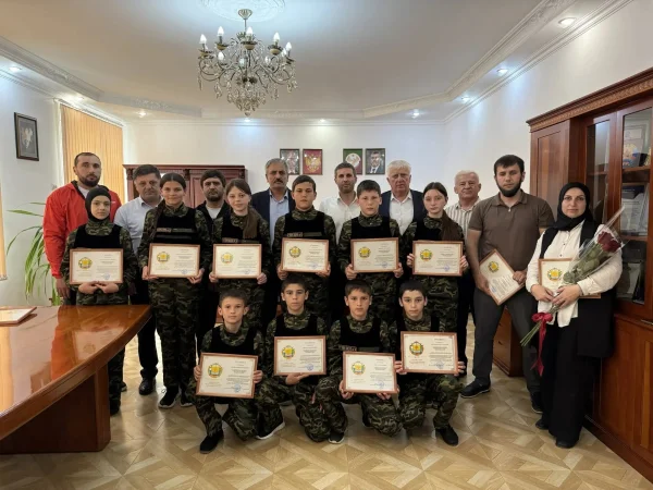 Власти Тарумовского района чествовали призера военно-патриотической игры «Зарница 2.0»