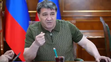Джамбулат Салавов встретился с жителями микрорайона Турали из-за попытки застройки участка под школу