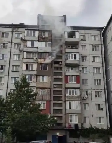 В Махачкале произошел пожар в многоквартирном доме на проспекте Шамиля