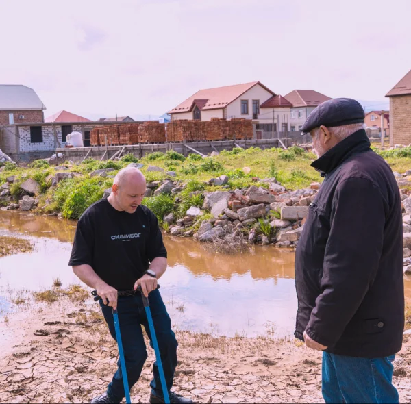 Депутат Гасан Османов выехал на место подтопления в микрорайоне Ветеран в Махачкале