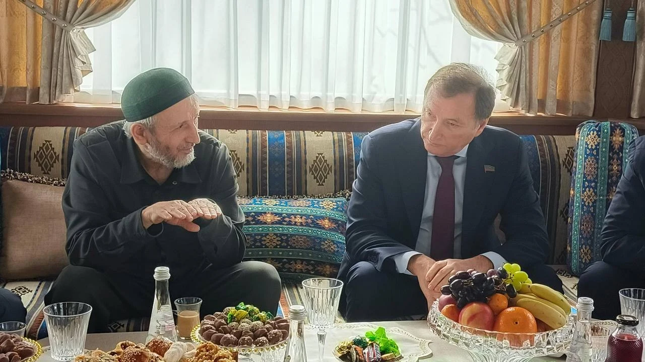 Заур Аскендеров пожелал здоровья Ахмаду Афанди в его день рождения