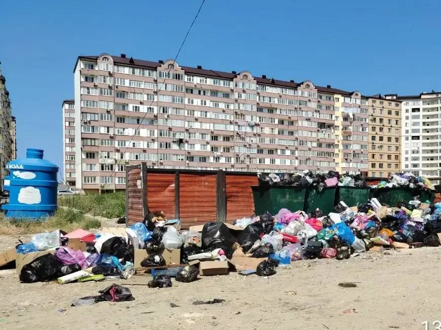 Власти Каспийска назвали основные проблемы с вывозом мусора
