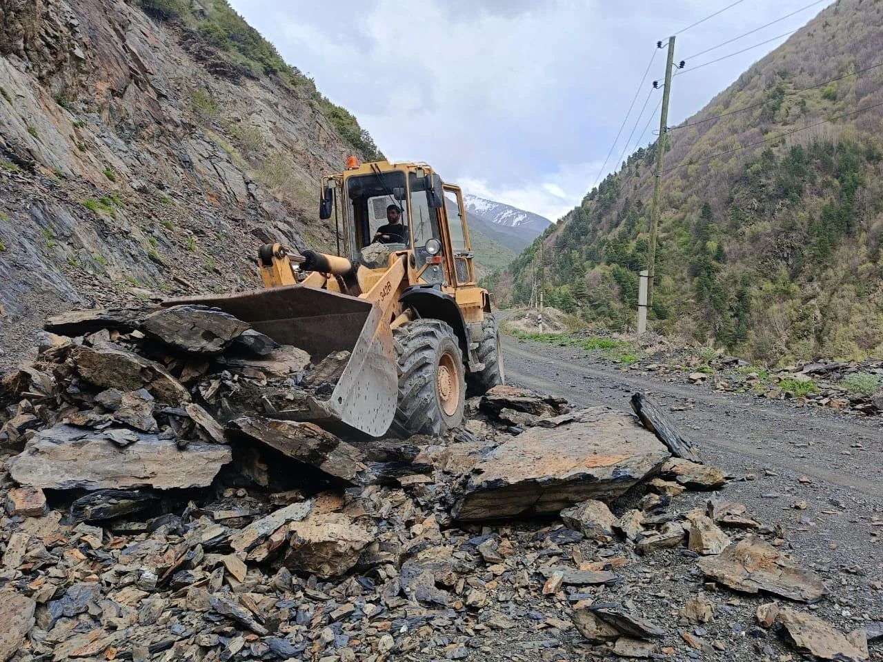 В Курахском районе из-за подъема воды в реке без транспортного сообщения осталось одно село